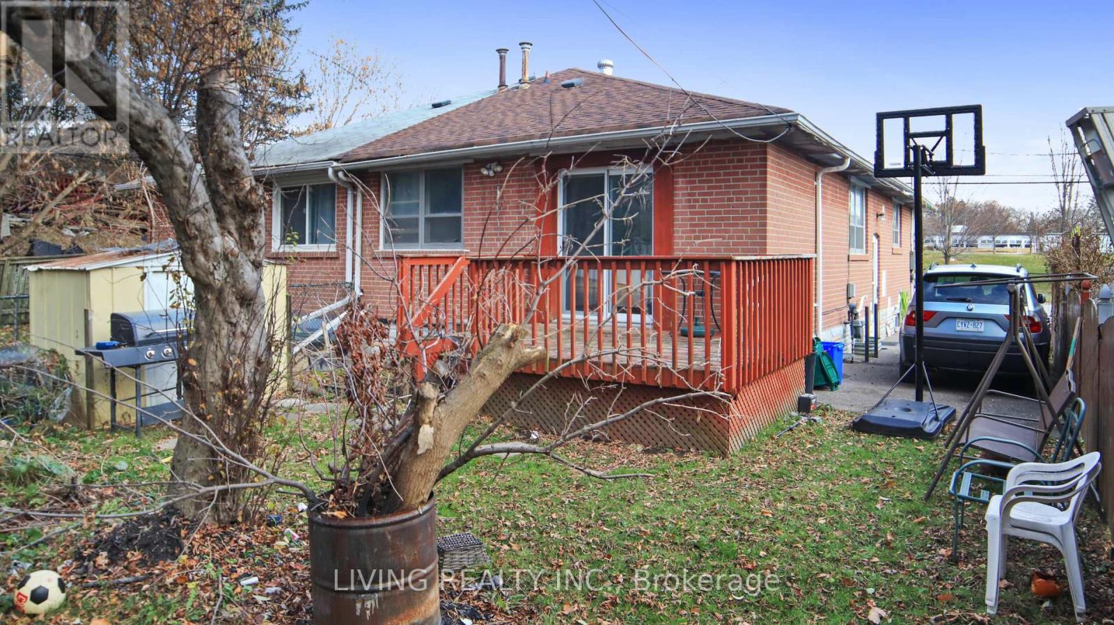 94 LONGFORD DR