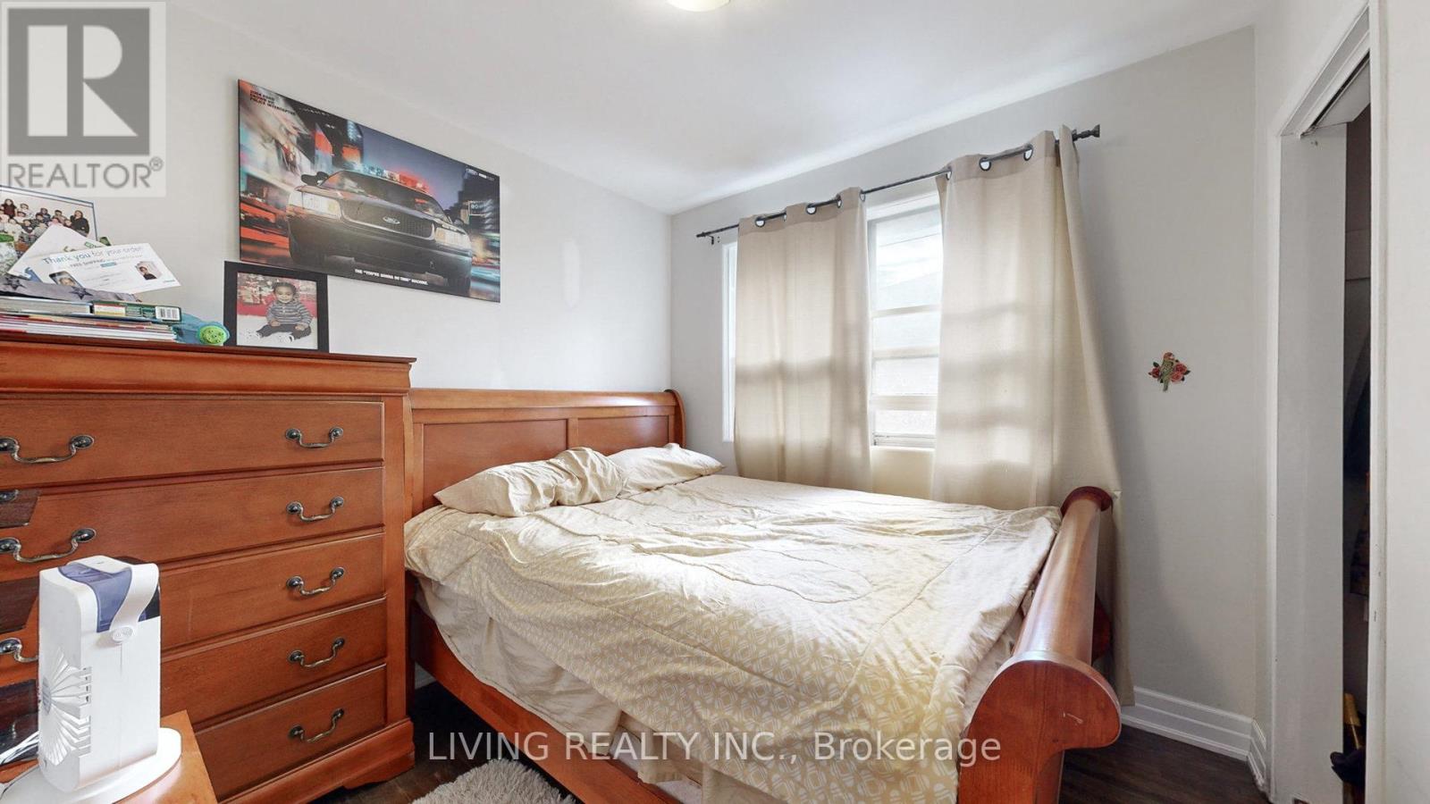 94 LONGFORD DR