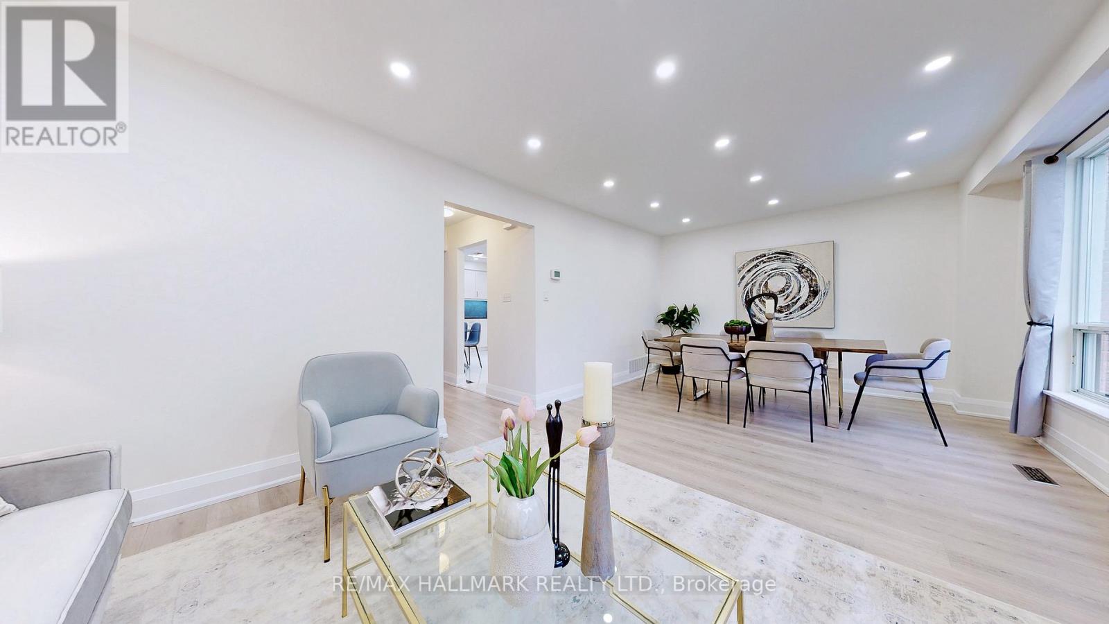 42 POPLAR CRES
