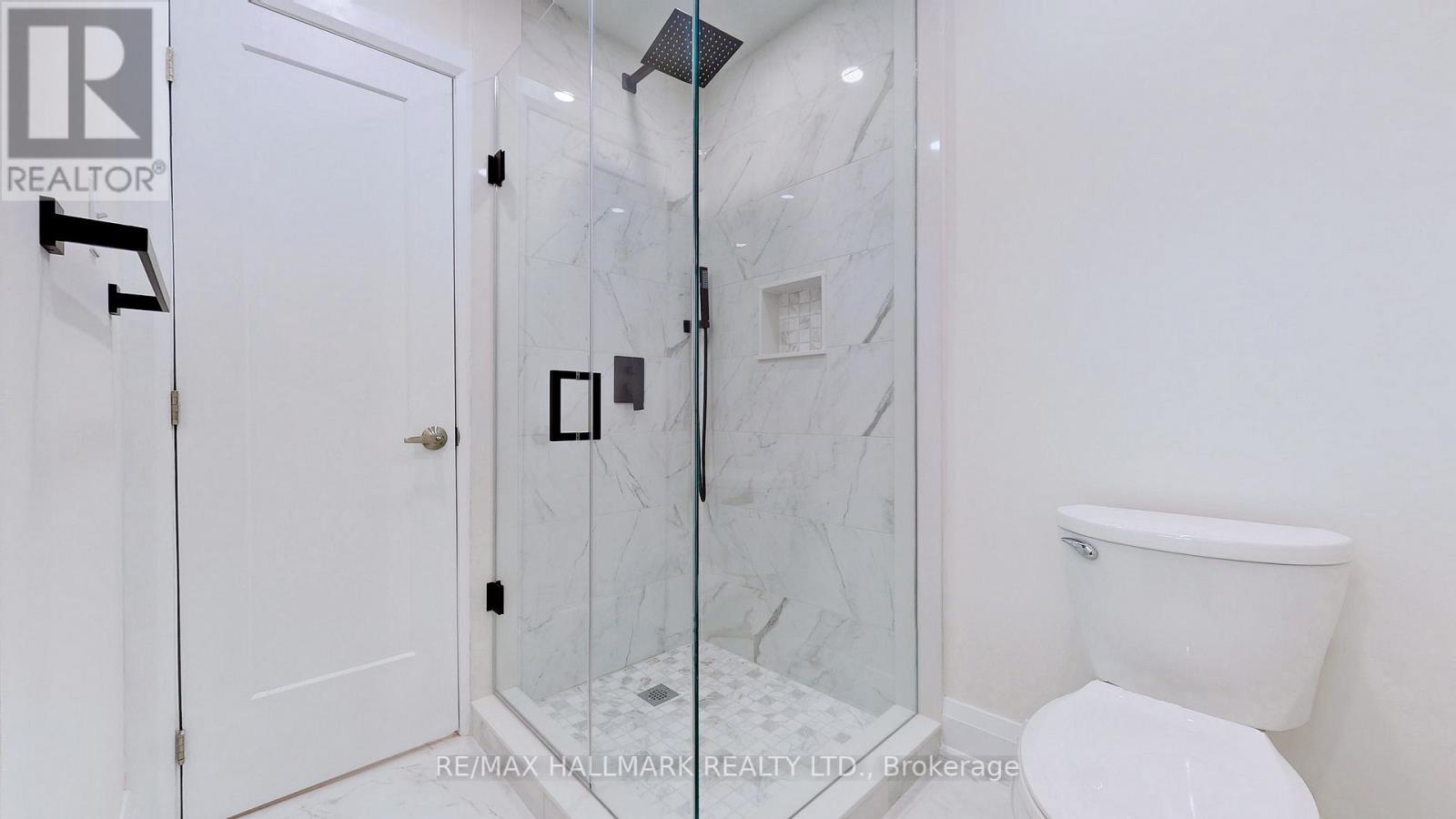 42 POPLAR CRES