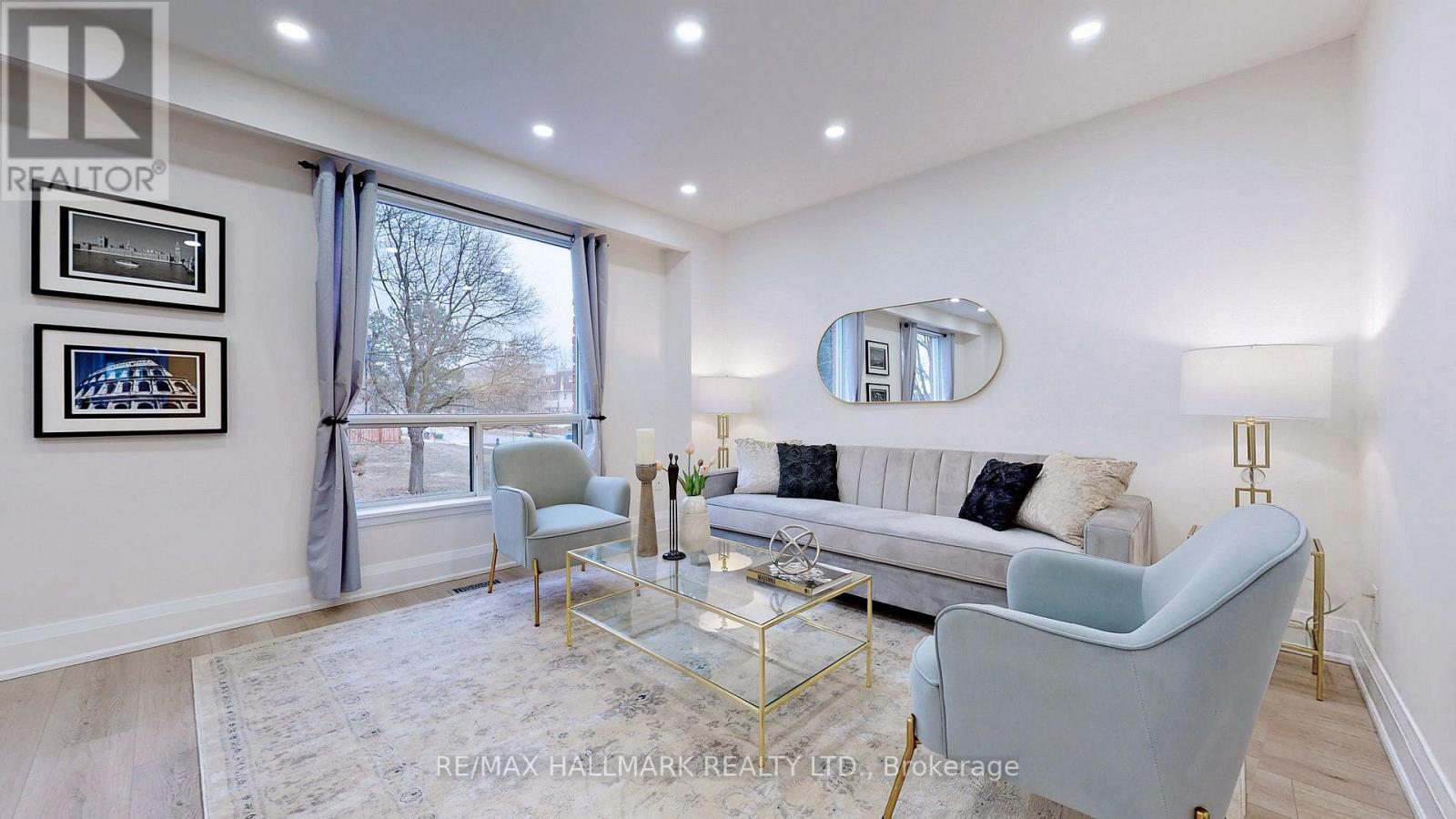 42 POPLAR CRES