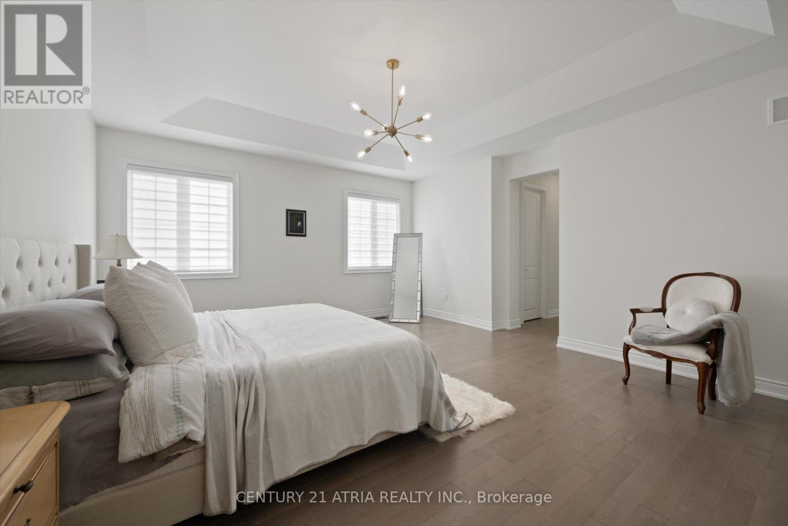 138 CHORUS CRES