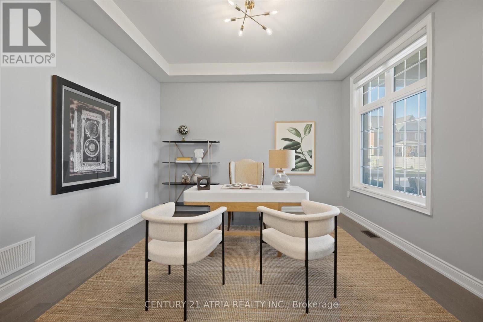 138 CHORUS CRES