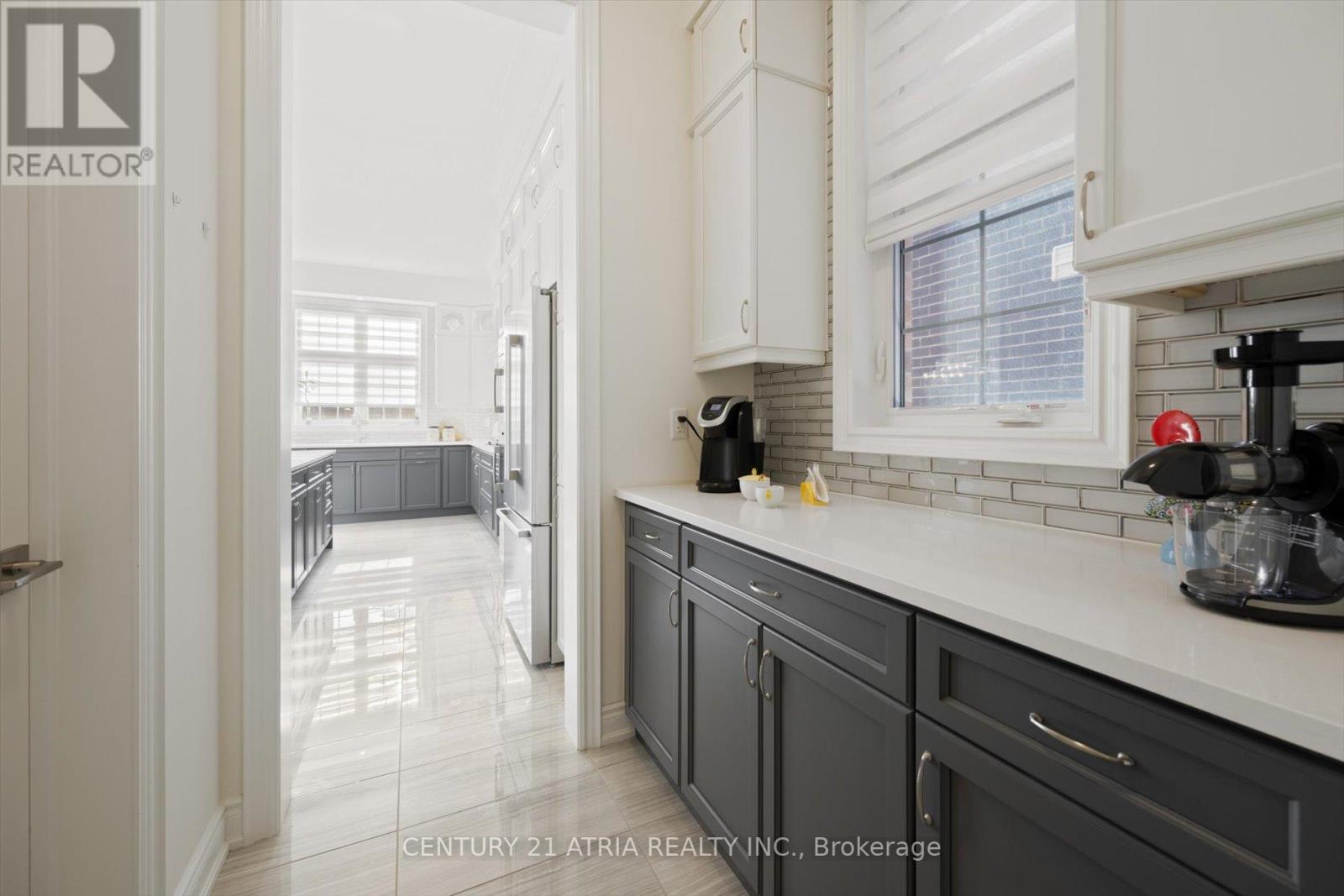 138 CHORUS CRES