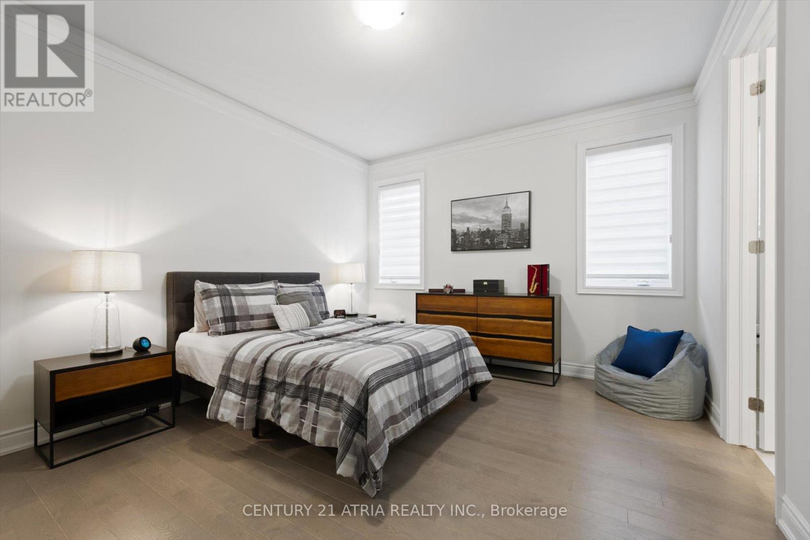 138 CHORUS CRES