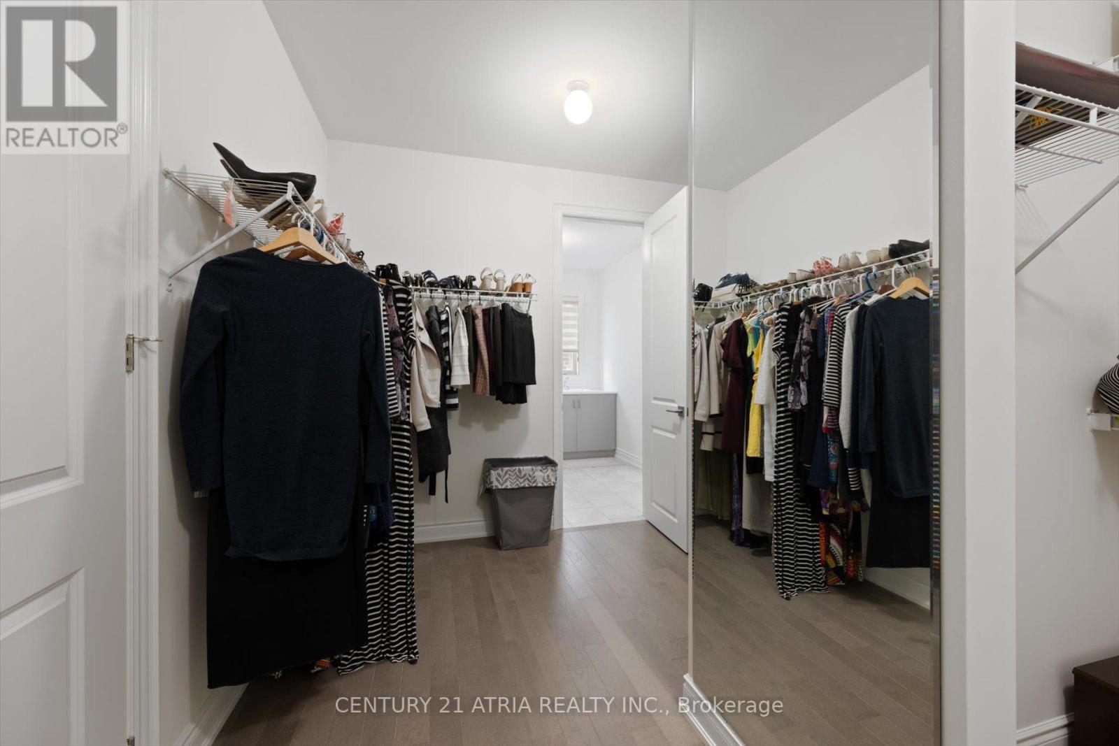 138 CHORUS CRES