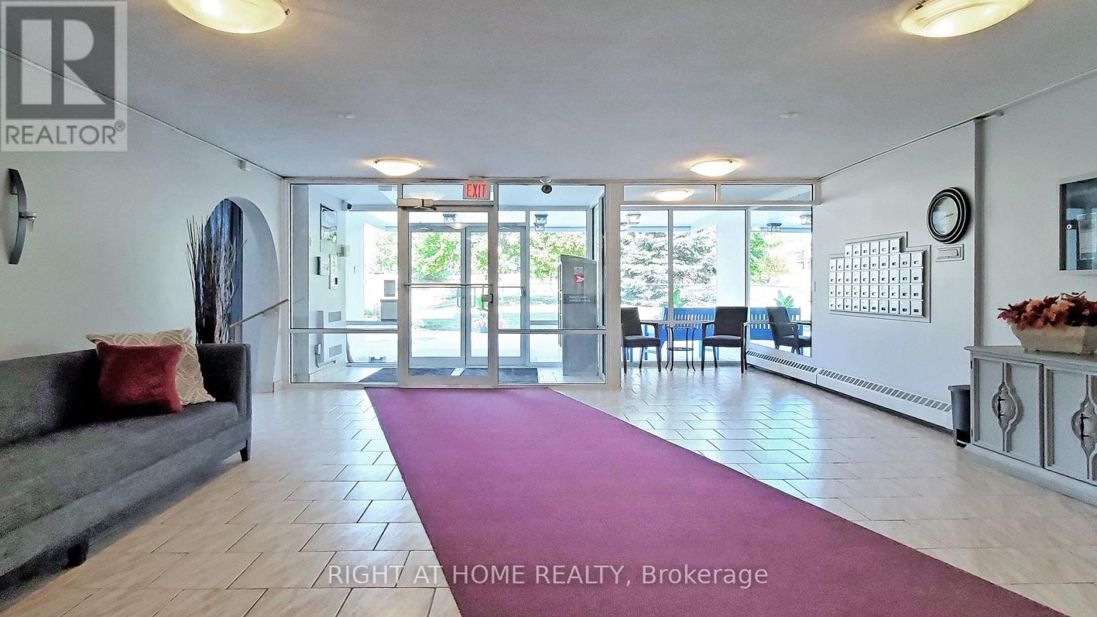 #406 -200 HOLLAND CRT, #406