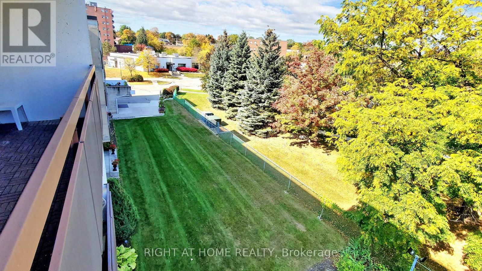 #406 -200 HOLLAND CRT, #406
