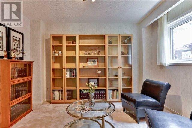 112 GOLF LINKS DR