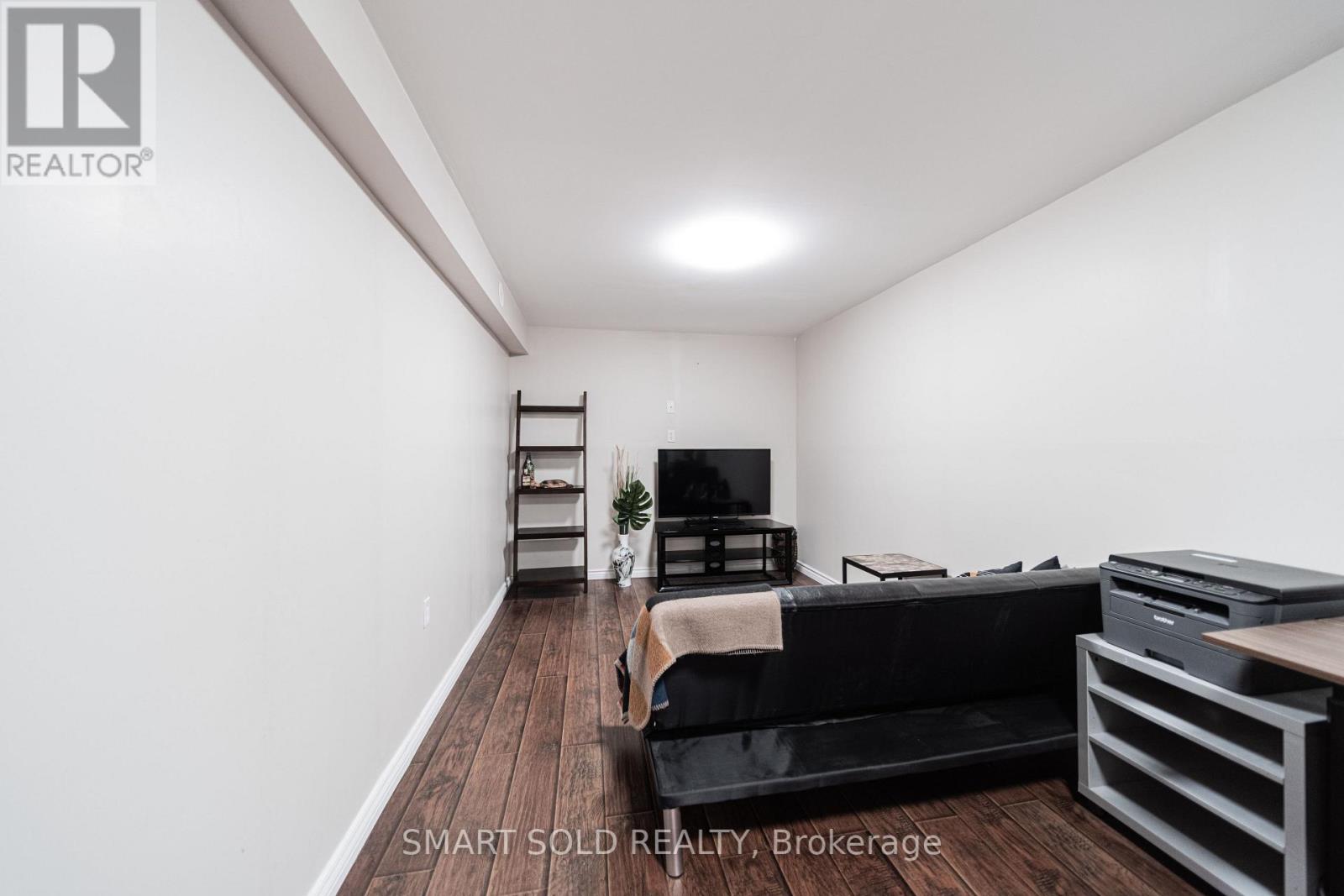 18 GEORGE KIRBY ST