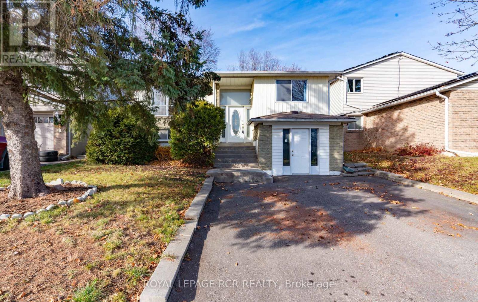 277 CURREY CRES