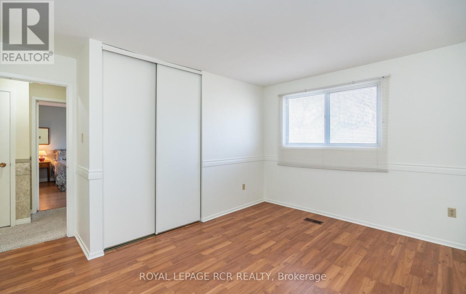 277 CURREY CRES
