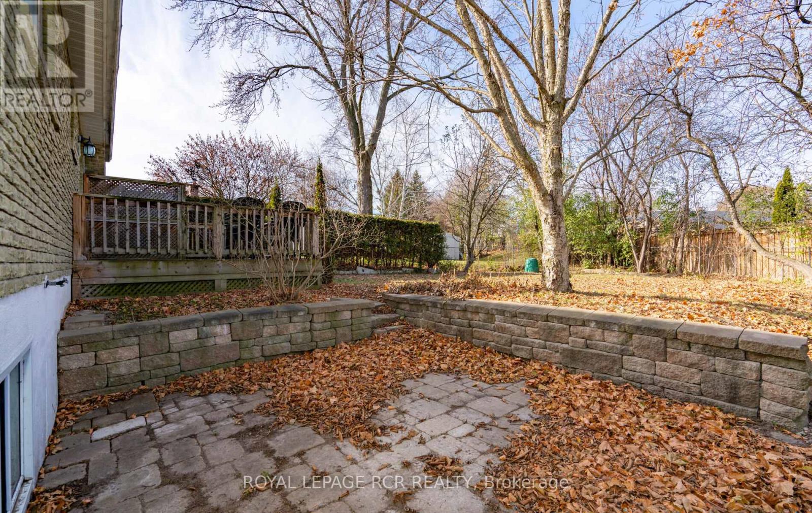 277 CURREY CRES