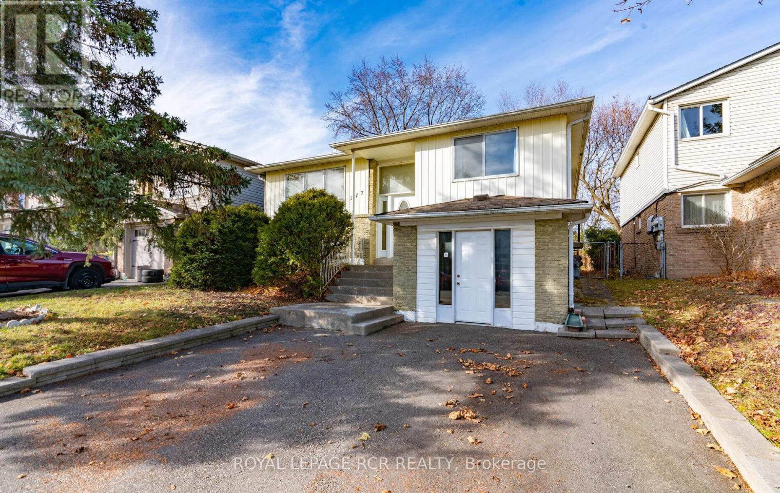277 CURREY CRES