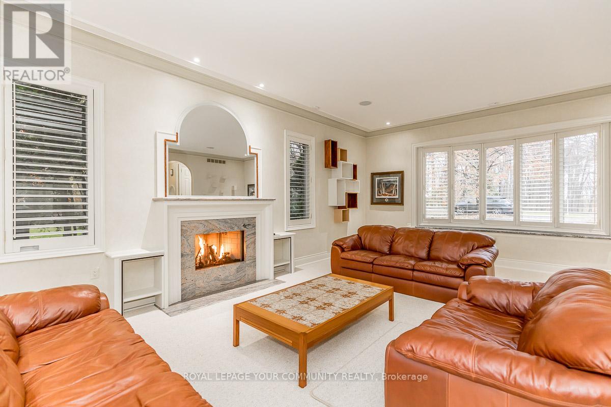 460 BEACON HALL DR