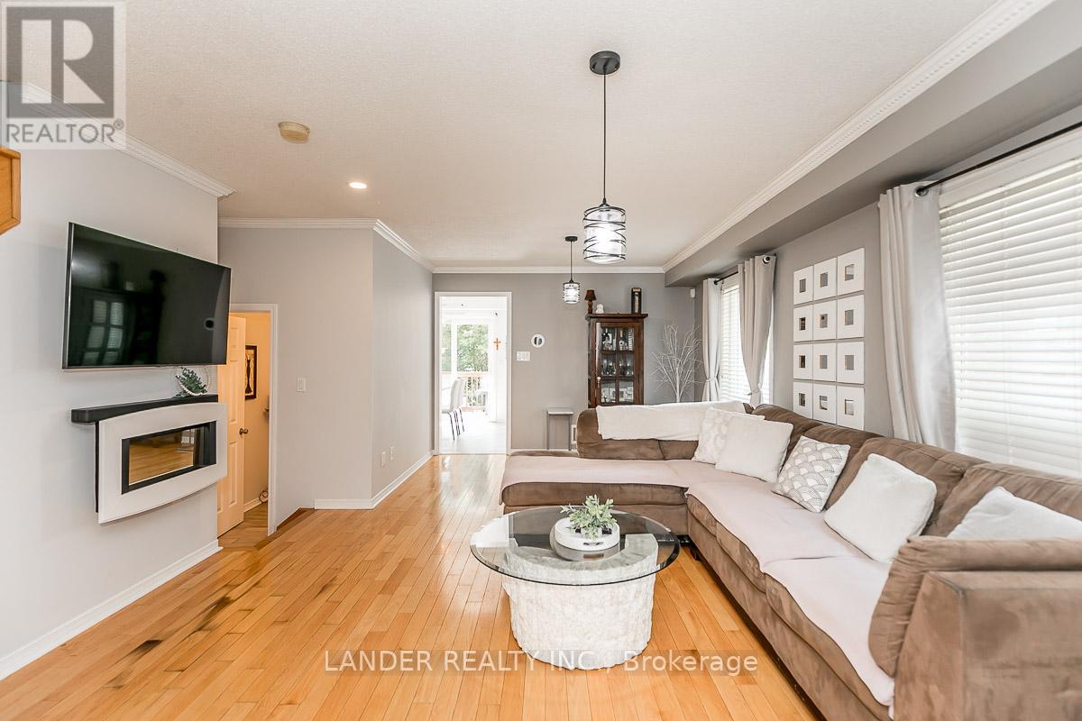 304 SILKEN LAUMANN DR