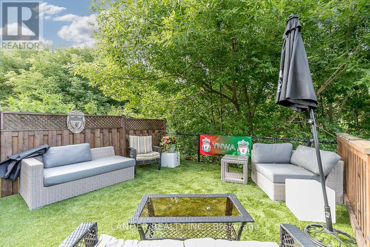 304 SILKEN LAUMANN DR