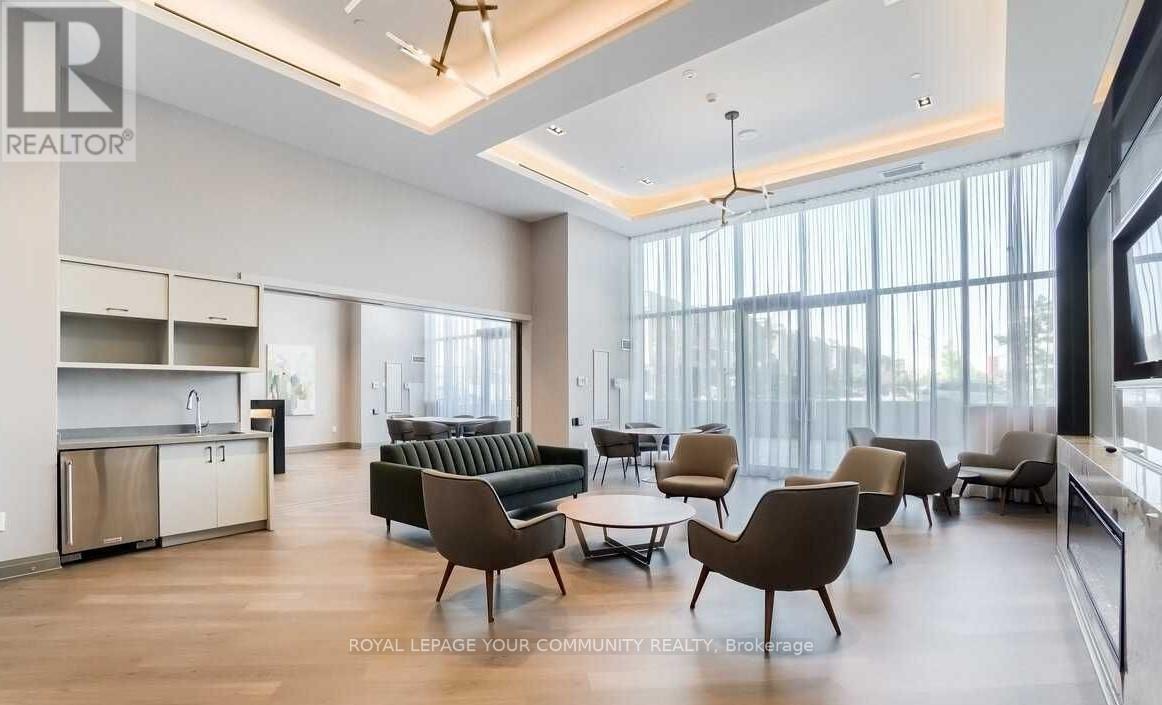 #602 -100 EAGLE ROCK WAY, #602