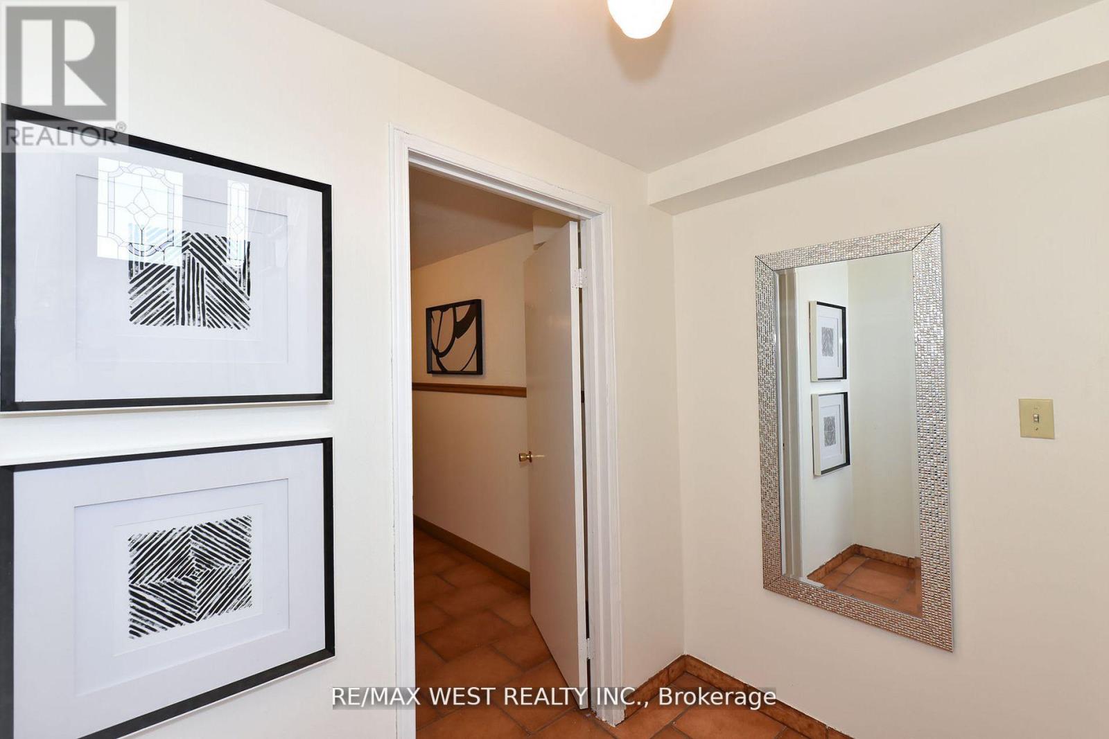 65 ASHBURN CRES