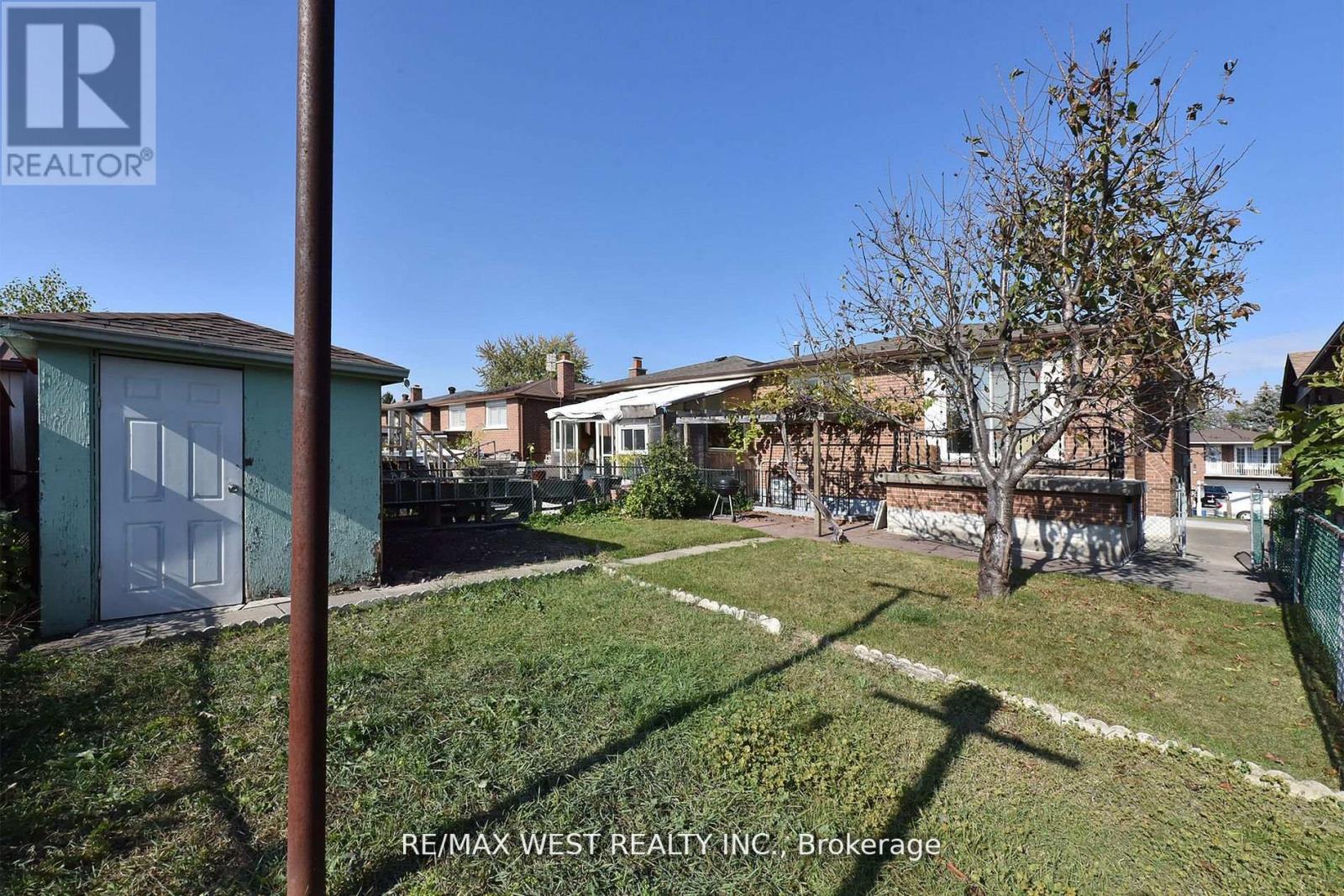 65 ASHBURN CRES