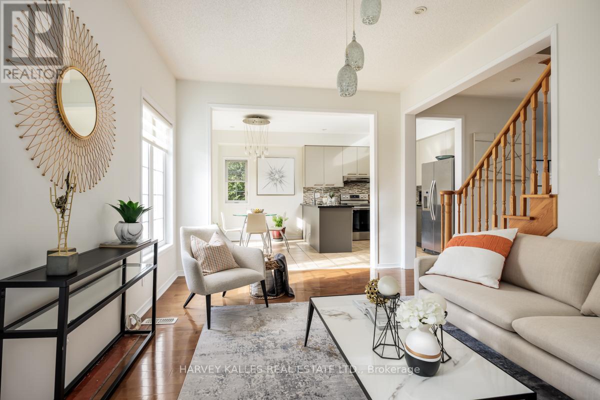 137 OLD COLONY RD