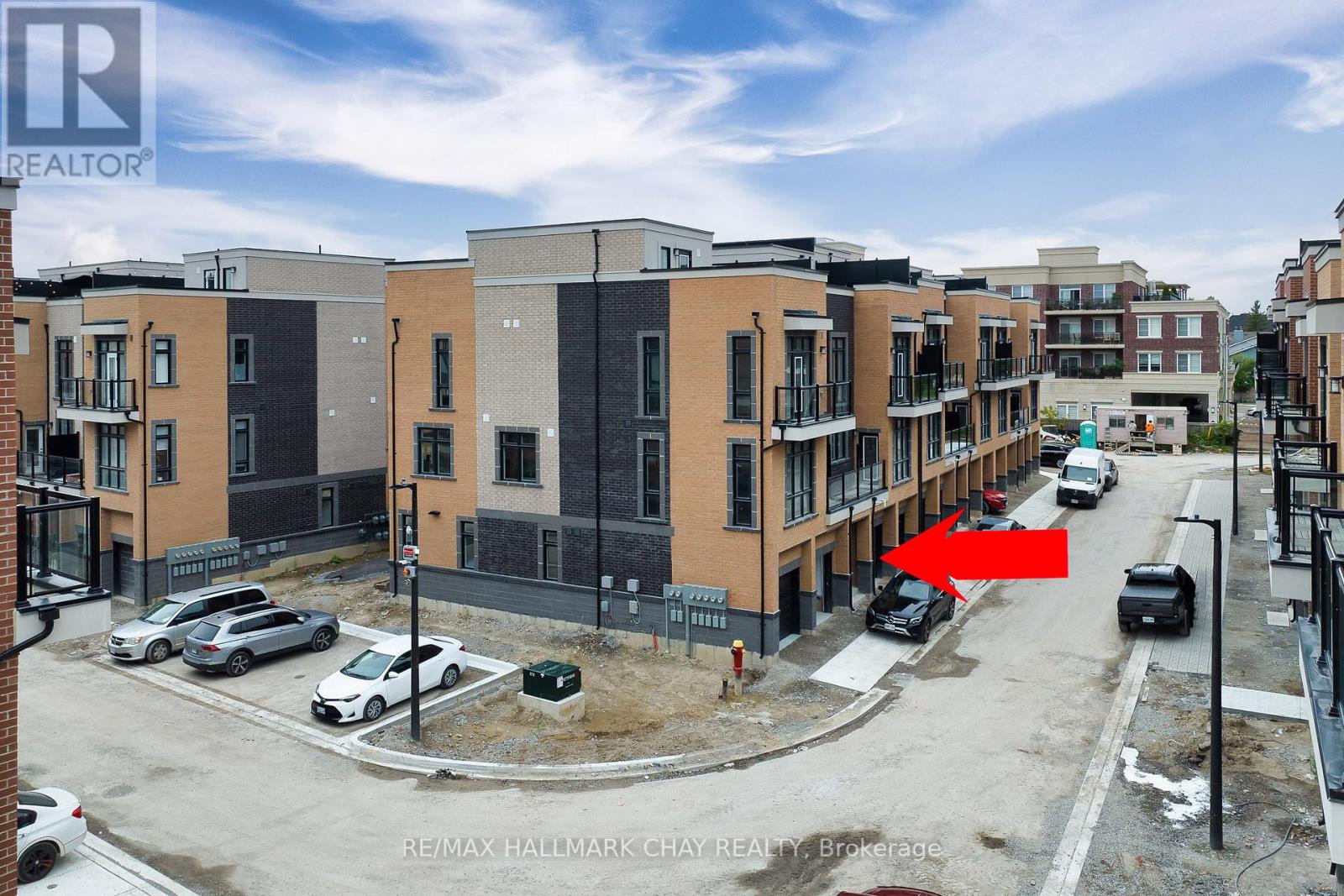 #16 -6 SAYERS LANE, #16