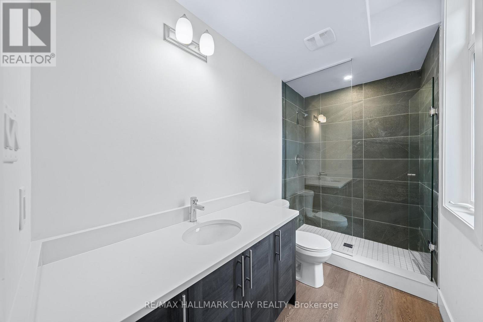 #16 -6 SAYERS LANE, #16