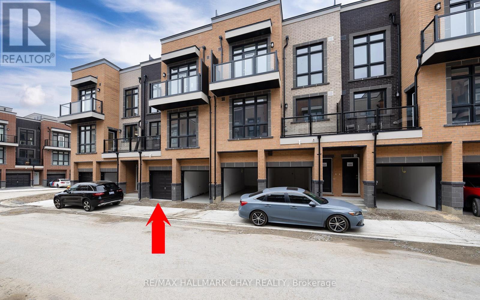 #16 -6 SAYERS LANE, #16