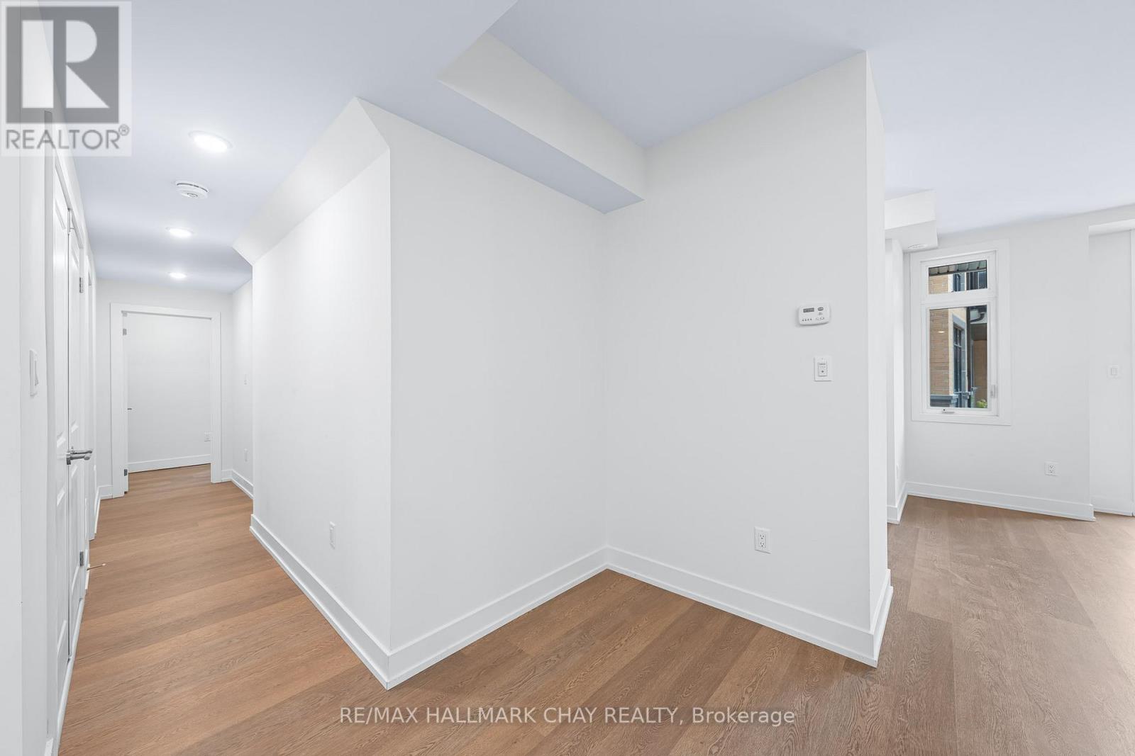 #16 -6 SAYERS LANE, #16
