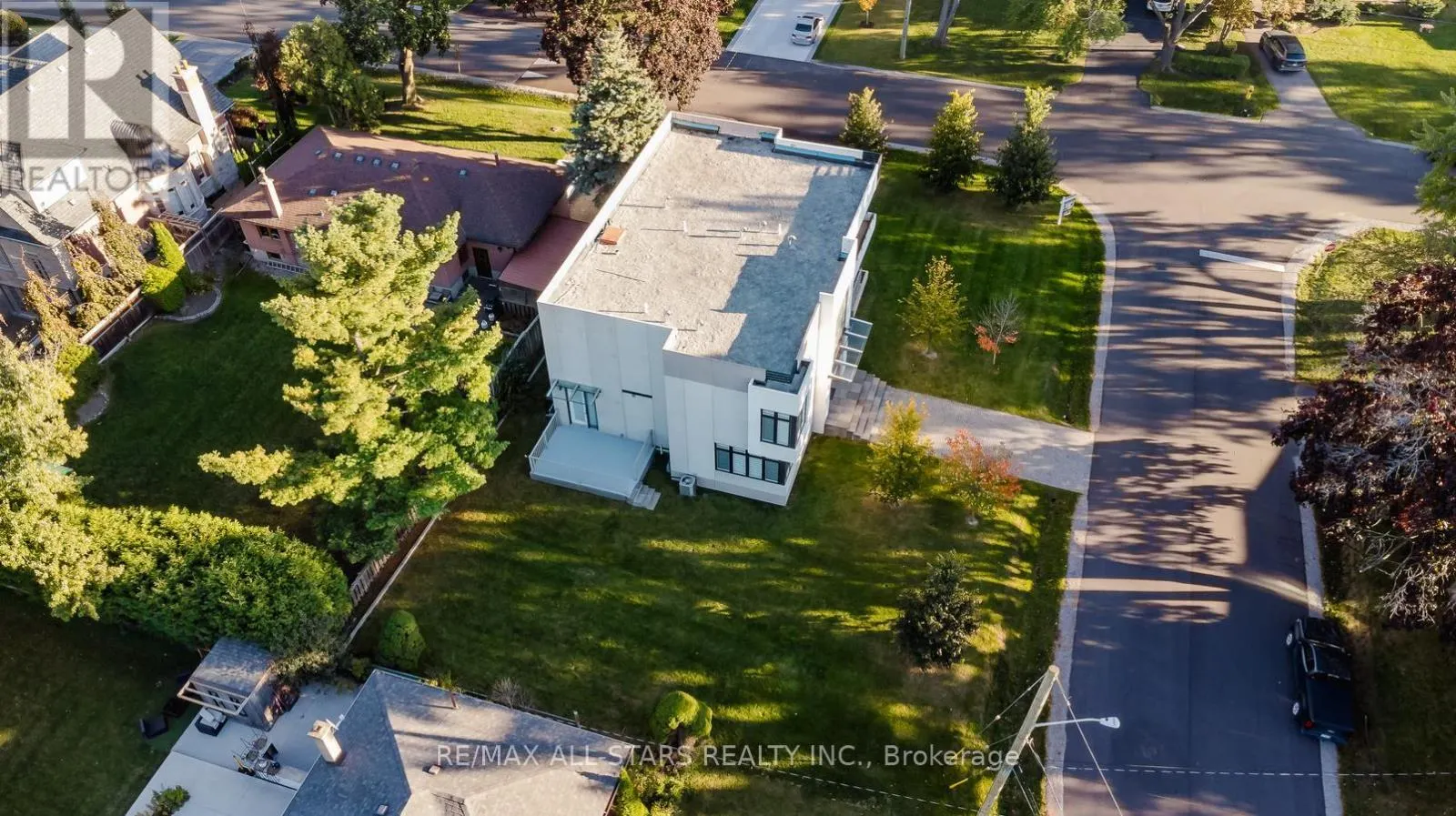 26 LANCER DRIVE
