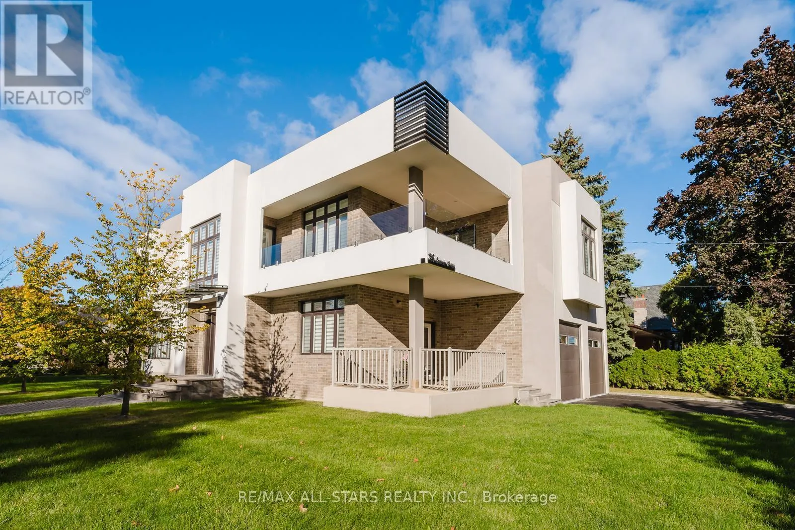 26 LANCER DRIVE