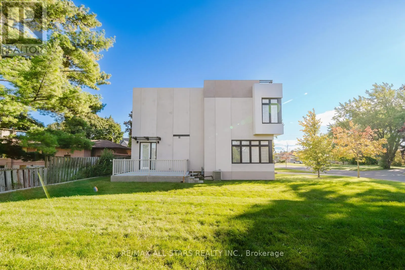 26 LANCER DRIVE