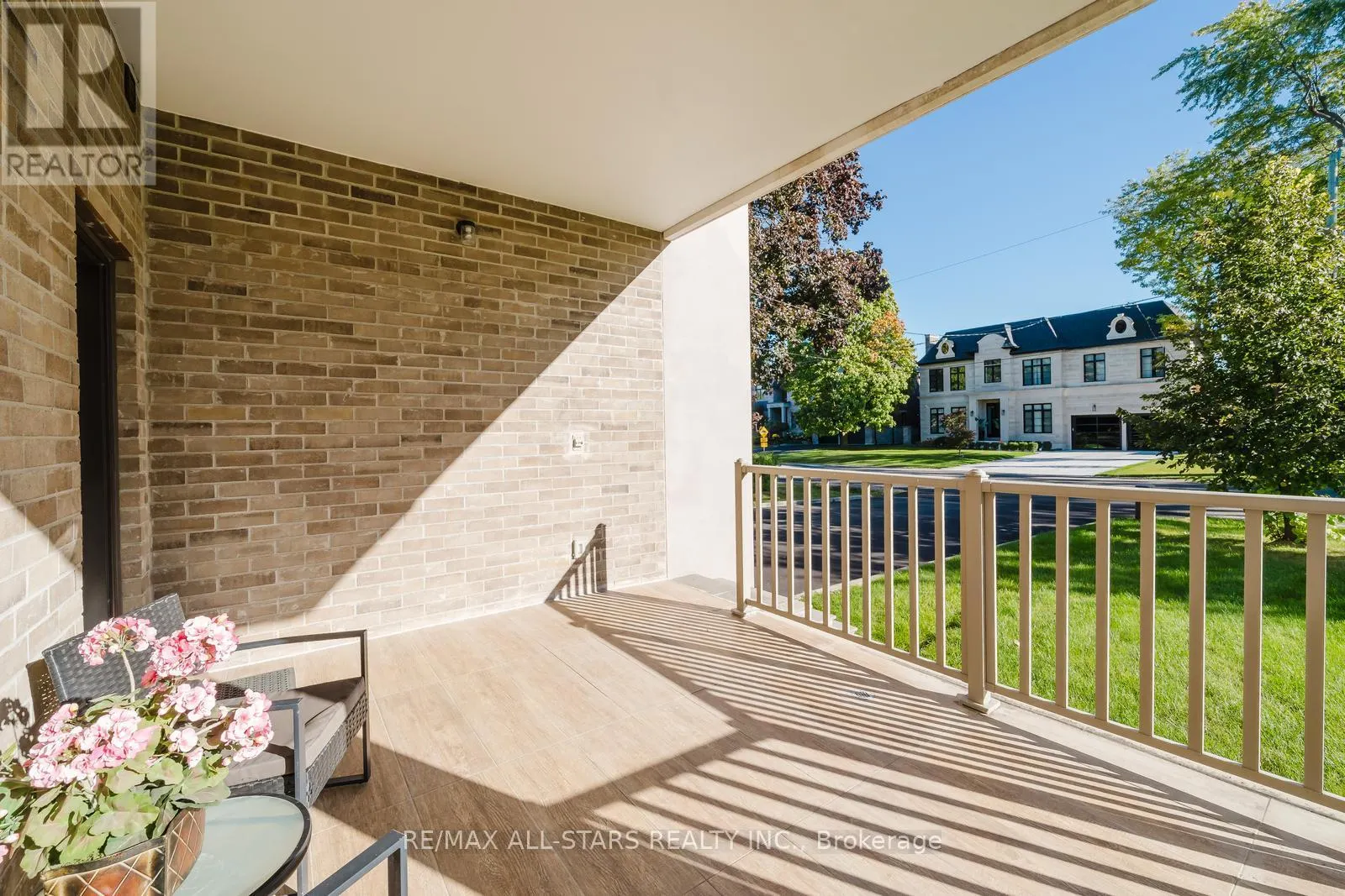 26 LANCER DRIVE