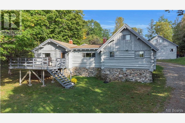 35 Hills Road, Oak Bay