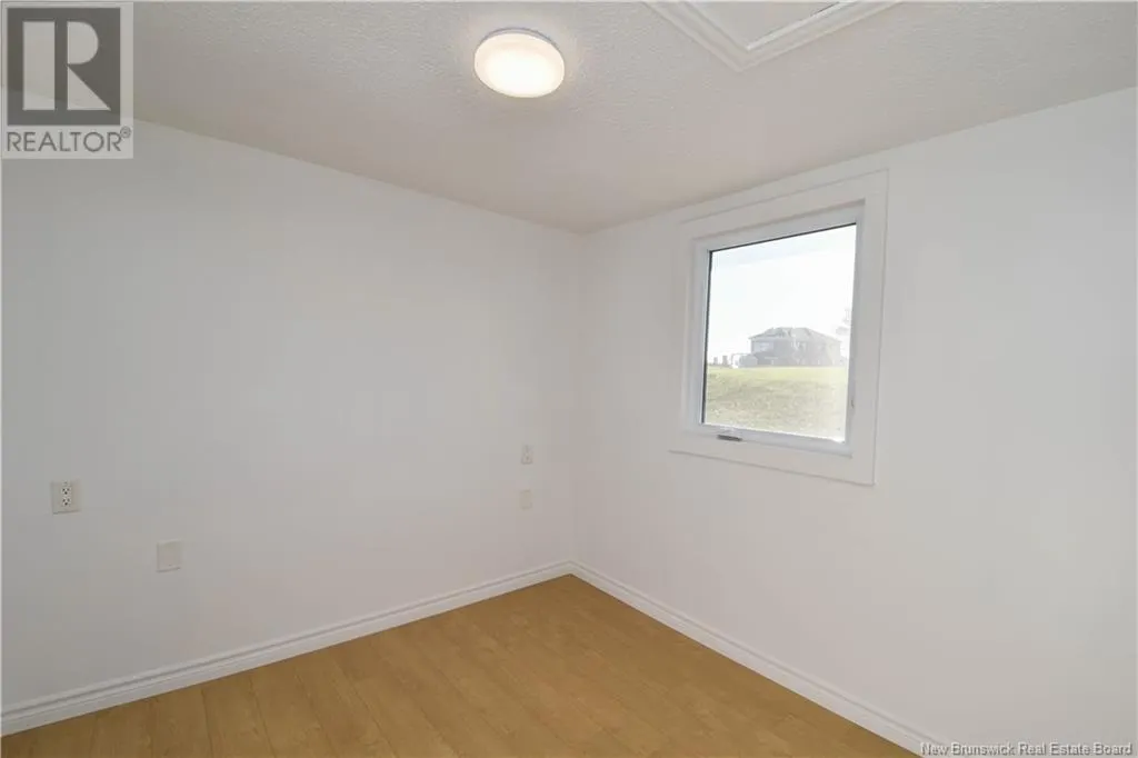 40 Portuaire Avenue