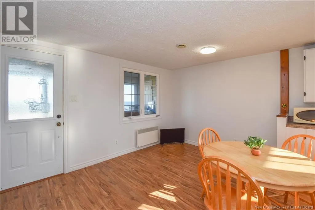 40 Portuaire Avenue