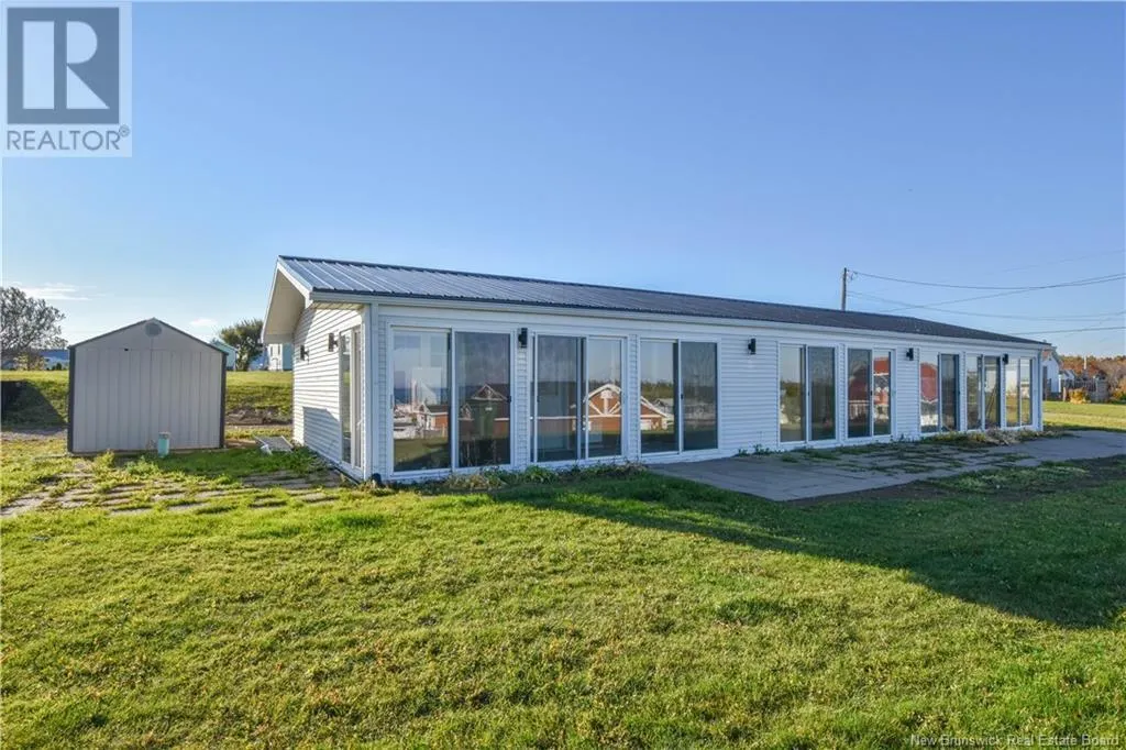 40 Portuaire Avenue