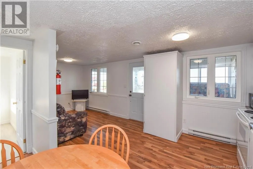 40 Portuaire Avenue