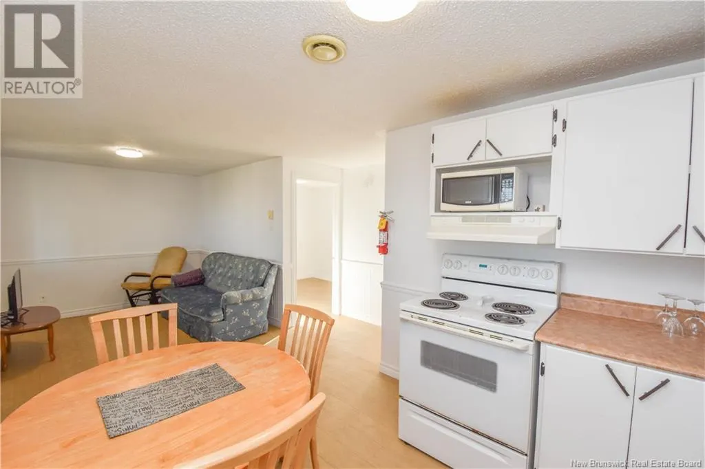 40 Portuaire Avenue