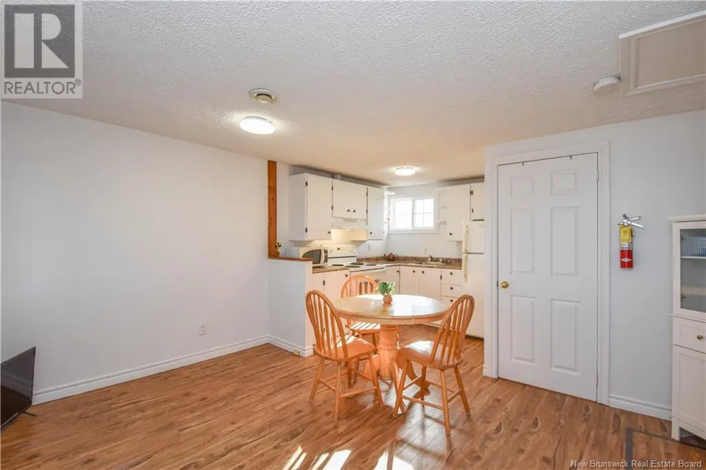 40 Portuaire Avenue