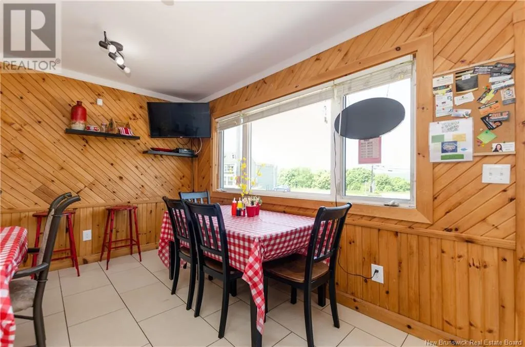 1 Woodlawn Road