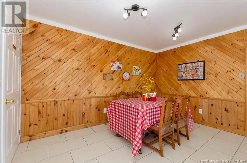 1 Woodlawn Road