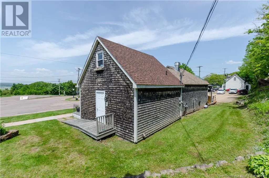 1 Woodlawn Road
