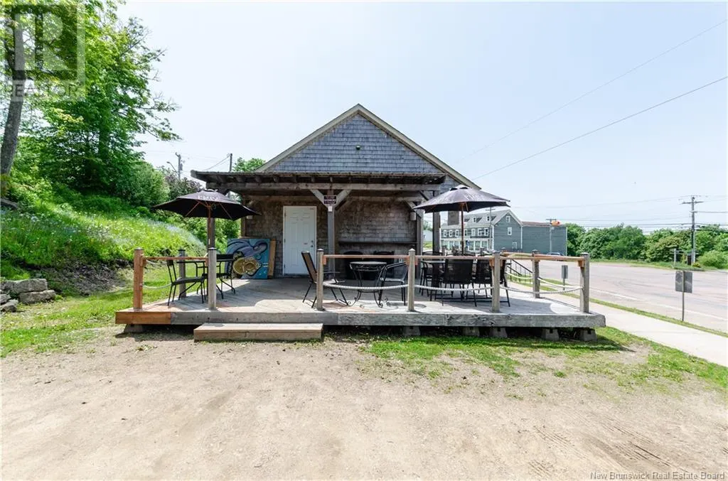 1 Woodlawn Road