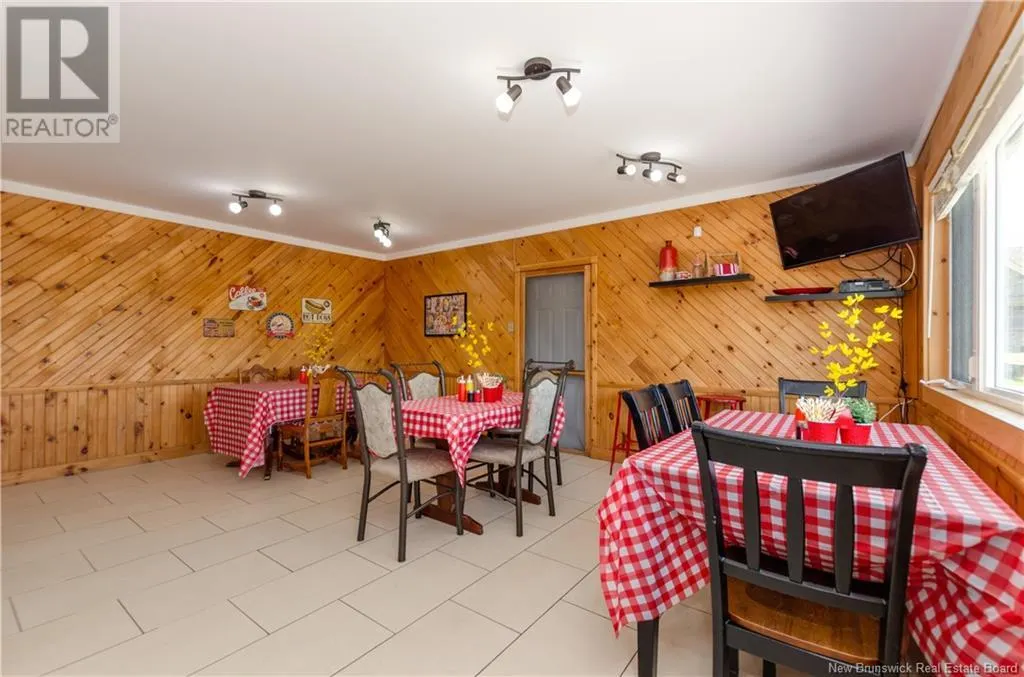 1 Woodlawn Road