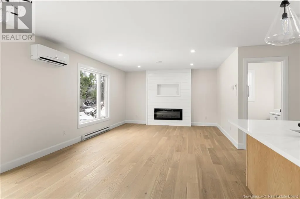 313 Mélanie Street