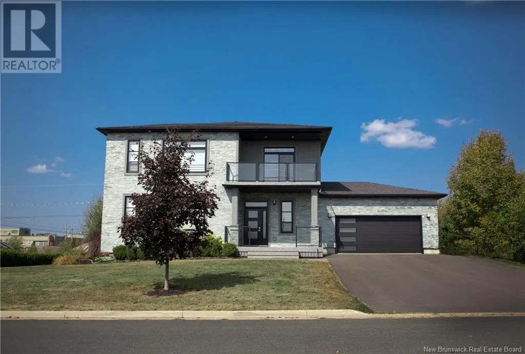 44 Bicentennial Drive