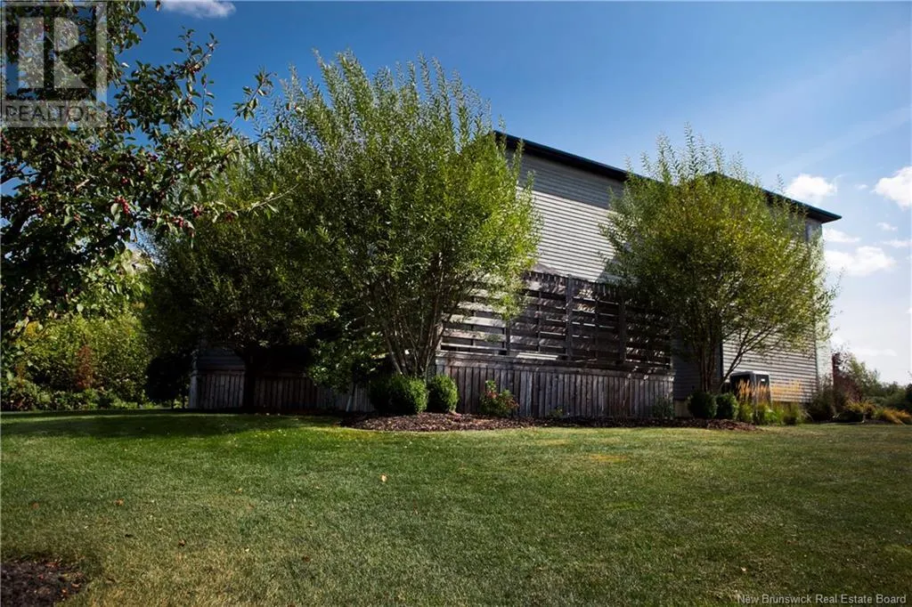 44 Bicentennial Drive