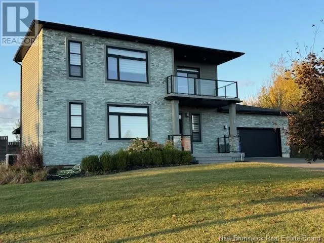 44 Bicentennial Drive