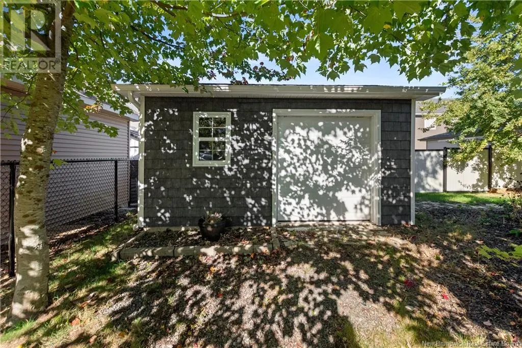 181 Valmont Crescent